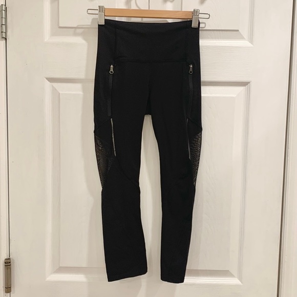 Lululemon High Rise Mesh Crop Black Leggings - Picture 3 of 16
